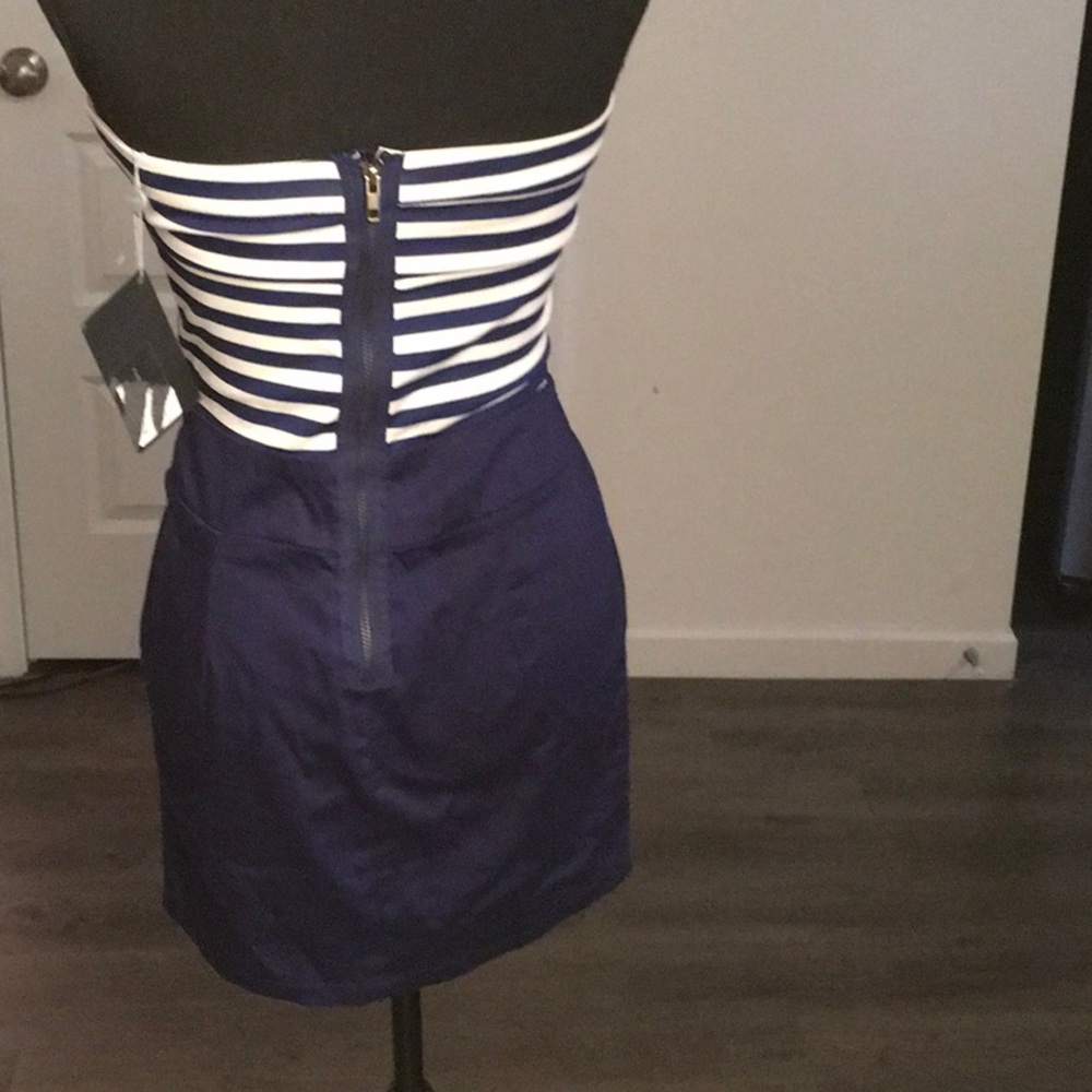 Urban behavior blue and white dress - Picture 2 of 2